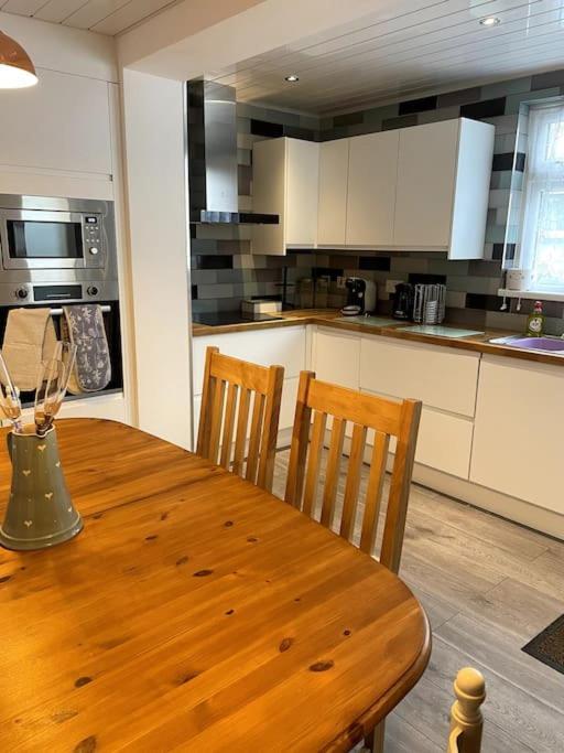 3 Bedroom Terrace Holiday Home 大托灵顿 外观 照片